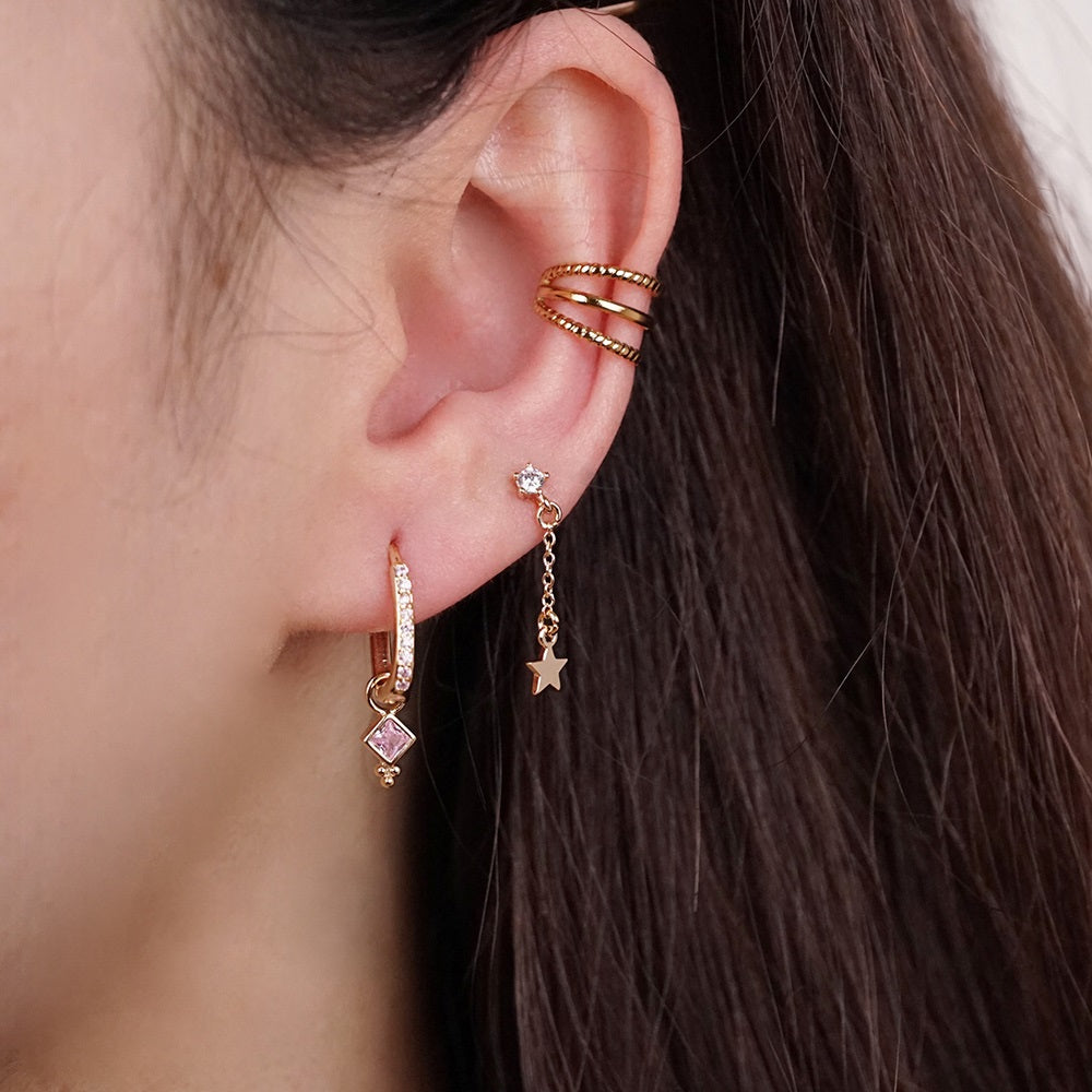 Ear Cuff van Stainless Steel in het zilver, maak je earparty compleet met deze gave ear cuff! De Ear Cuff is gemaakt van stainless steel, hierdoor is hij nikkelvrij en hypoallergeen! Bestel de ear cuff nu op www.jenelry.com