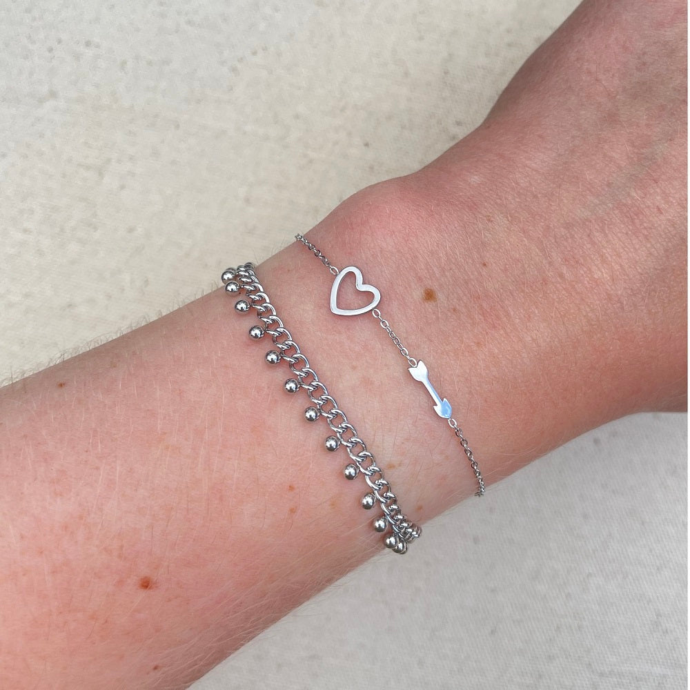 Waterproof armband in zilver, armband die niet verkleurt, gemaakt van stainless steel. Subtiel armbandje in het zilver. Subtiele schakelarmband met kleine bolletjes als detail. Nu bij JENELRY