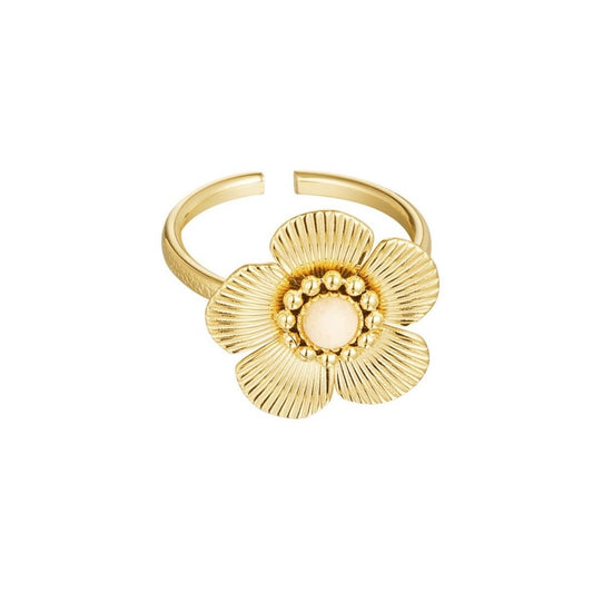 Verstelbare stainless steel ring met bloem en beige steen. Bloemenring met beige steen. Ring die niet verkleurt. Shop de ring met bloem nu op www.jenelry.com