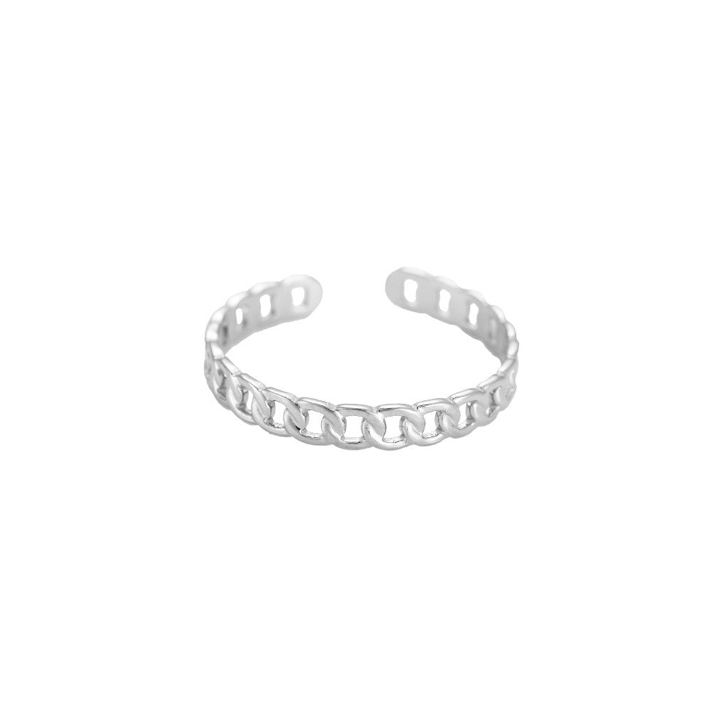 Waterproof Ring Zilver met subtiele schakel. Zilveren ring met schakels, ring Tiny Chain Zilver is waterproof en gemaakt van Stainless Steel. De ring verkleurt niet en blijft mooi. Neem een kijkje op www.jenelry.com voor alle ringen in ons assortiment.